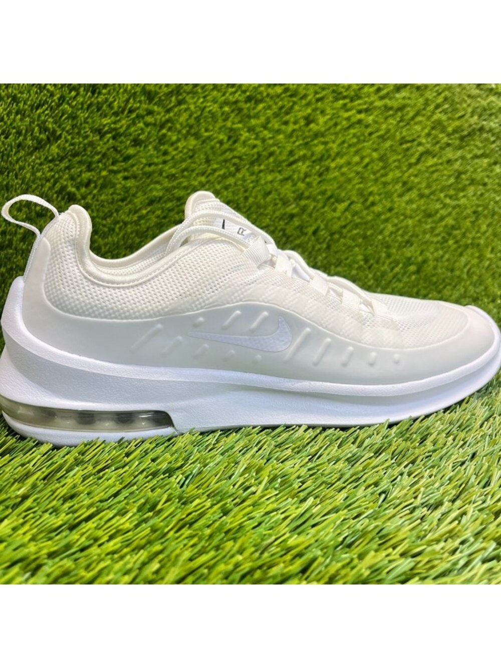 Nike Air Max Axis Womens Size 9.5 Triple White‎ Athletic Running Shoes Sneakers